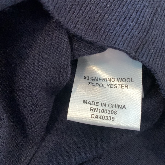 Peter Millar XL Excursionist Flex Quarter-Zip Sweater in Navy from Turning Point - Picture 6 of 10